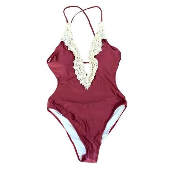 Cupshe Other - Cupshe Vneck Crochet Splicing One Piece Swimsuit Size Large